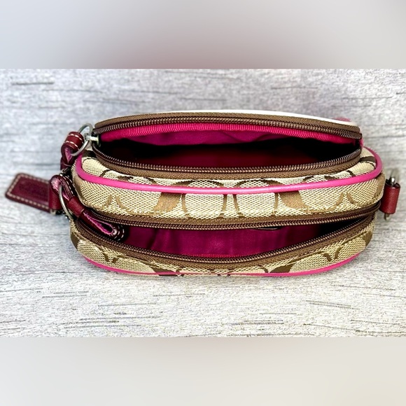 Coach Vintage Y2K Pink Suede, Signature Jacquard & Brown Leather Crossbody 7”x5” - Picture 9 of 17